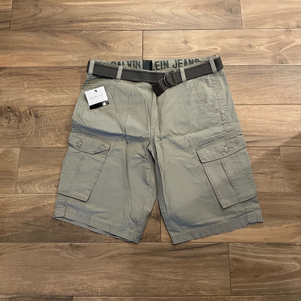 Calvin Klein belted cargo shorts